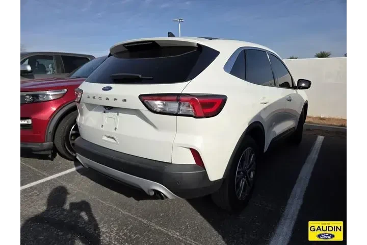 $20900 : Ford Escape 2022 SEL 4dr SUV image 2