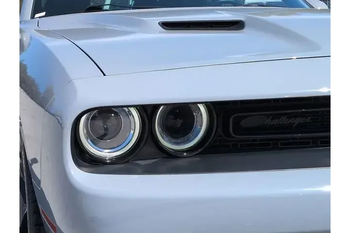 $24400 : Dodge Challenger 2021 SXT 2d image 9