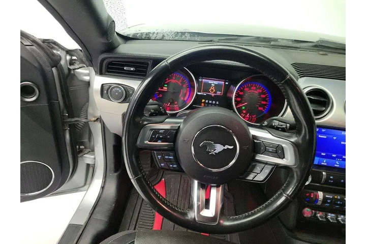 $20998 : Ford Mustang 2020 EcoBoost 2 image 10