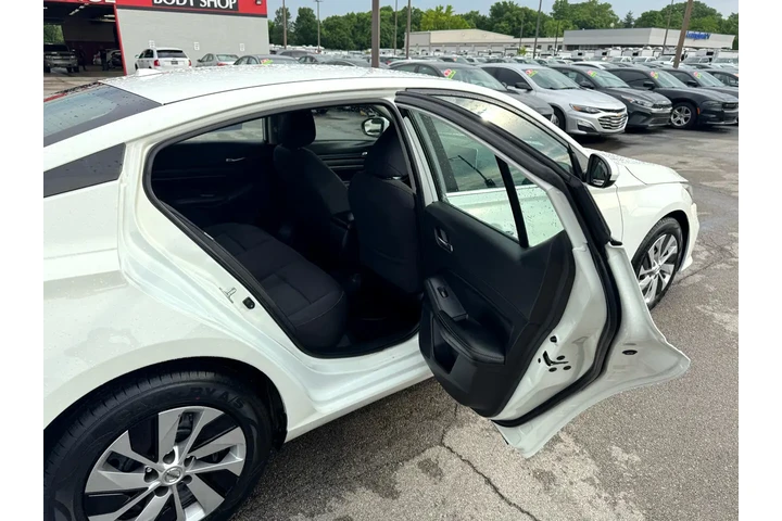 $12980 : 2020 Altima 2.5 S Sedan image 10