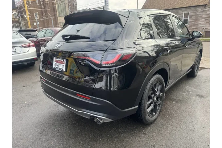 2023 HR-V Sport image 9