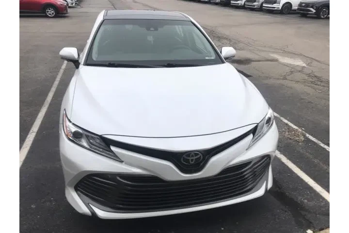 $22000 : Toyota Camry 2018 XLE 4dr Se image 3