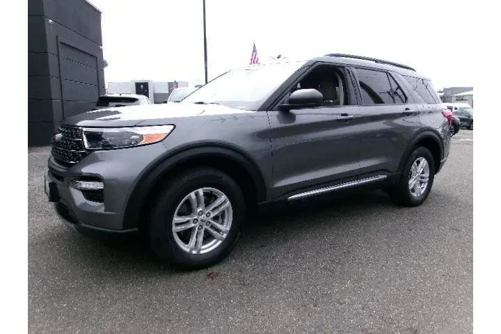 $32979 : Ford Explorer 2023 AWD XLT 4 image 1