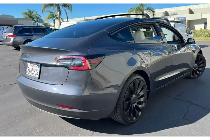 $32950 : Tesla Model 3 2022 AWD Perfo image 2