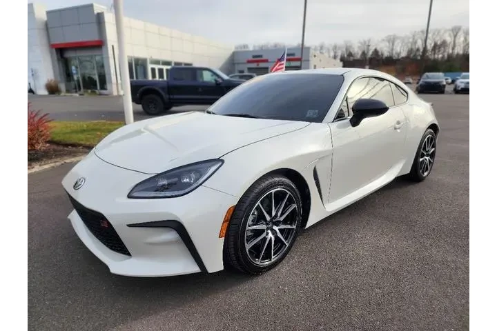 $32999 : Toyota GR86 2025 2dr Coupe 6 image 3