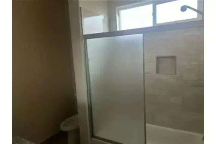 $2000 : LYNWOOD APARTAMENTO image 2