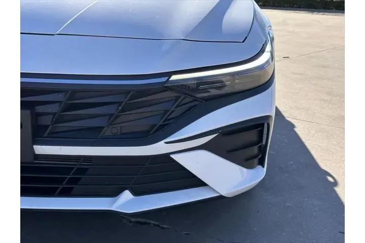 $20536 : Hyundai ELANTRA 2025 SEL Spo image 4