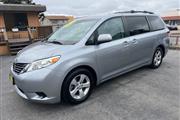 $13999 : 2011 Sienna LE 8-Passenger thumbnail