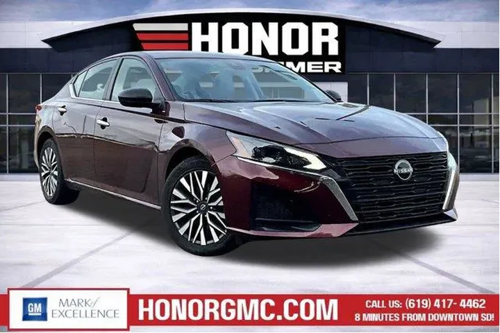 $22988 : Nissan Altima 2025 2.5 SV 4d image 1
