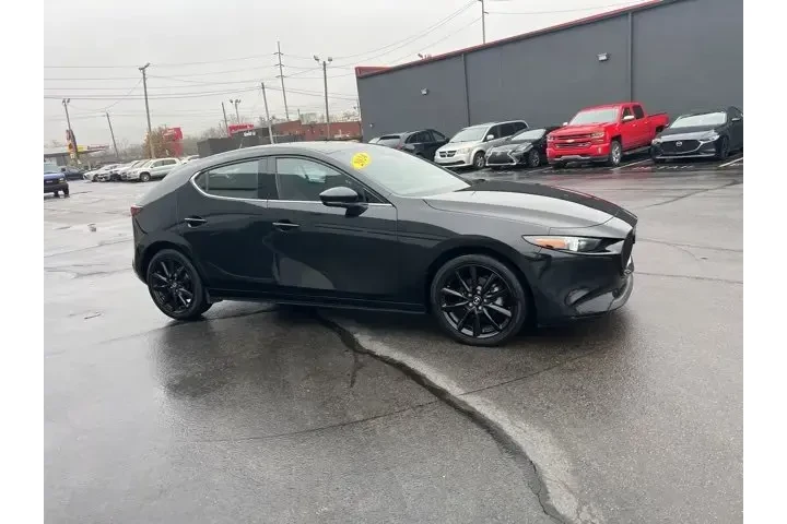 $28980 : Mazda Mazda3 Hatchback 2024 image 3