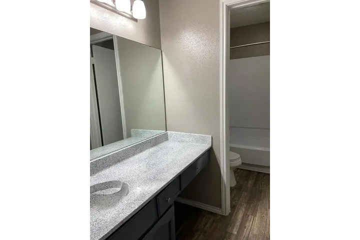 $1000 : House for rent image 5