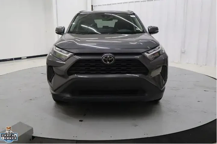 $28280 : Toyota RAV4 2024 AWD XLE 4dr image 9