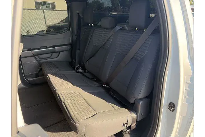 $38200 : Ford F-150 2023 4x2 XL 4dr S image 9