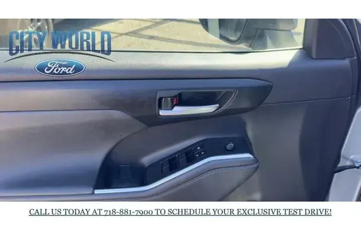 $38288 : Toyota Highlander 2023 AWD L image 7