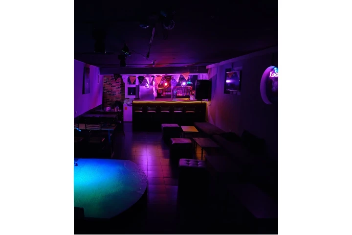 Vendo o cambio Bar Karaoke image 2