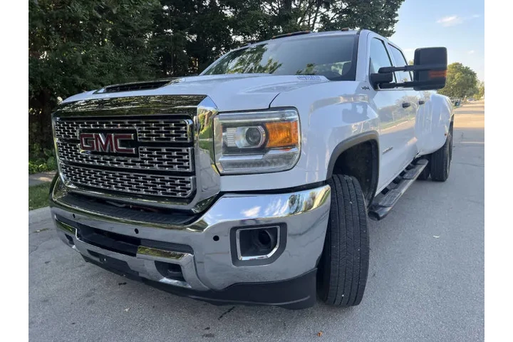 $27995 : 2018 GMC Sierra 3500HD image 2