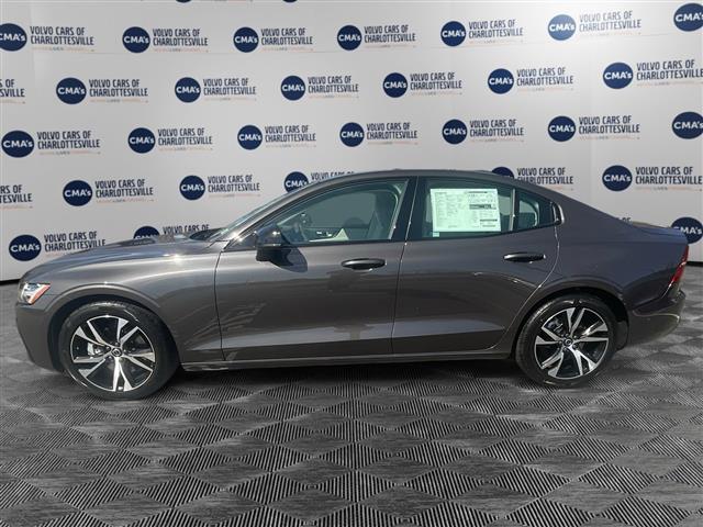 $50495 : PRE-OWNED 2024 VOLVO S60 B5 P image 2