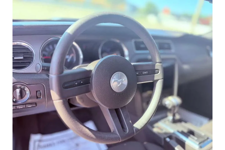 $7599 : Ford Mustang image 3