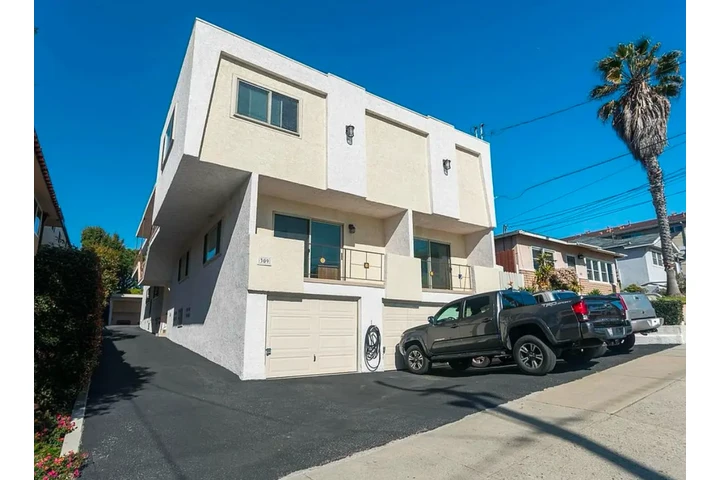 $1899 : 2Bed 1Bath Apt Los Angeles image 1