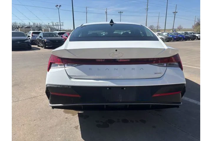 $23998 : Hyundai ELANTRA Hybrid 2025 image 4