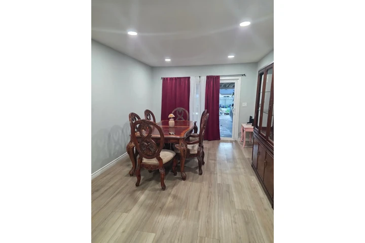 CASA DE 4 RECS. EN COLTON image 4