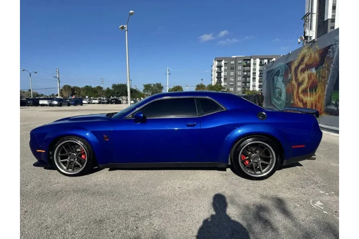 $31999 : 2018 Challenger 392 HEMI Scat image 9