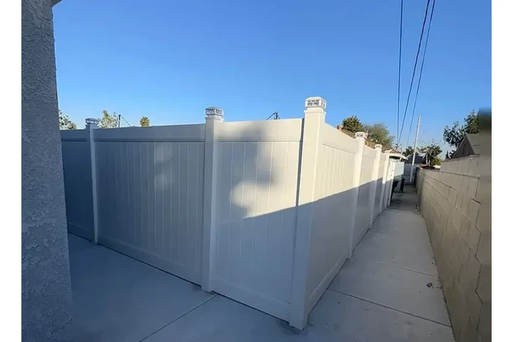 $1540 : Brand-New Back House for Rent image 1