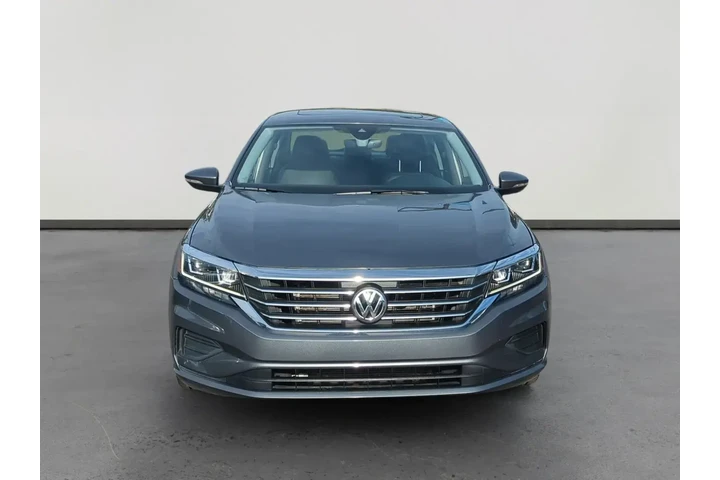 Volkswagen Passat 2021 SE 4d image 8