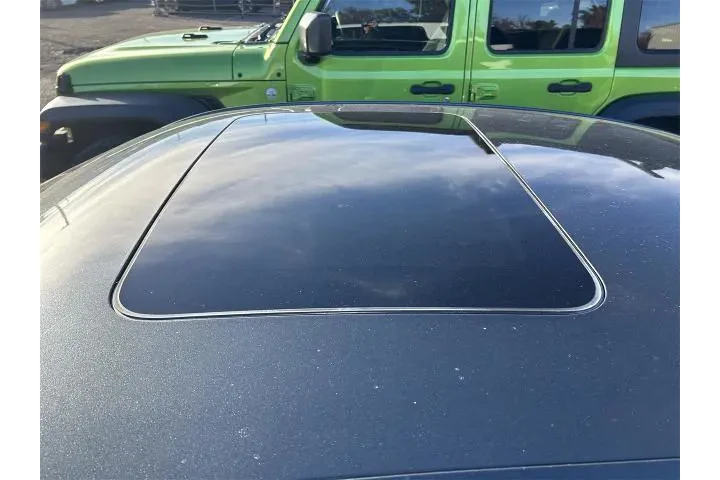 $32995 : Chevrolet Camaro 2017 SS 2dr image 9