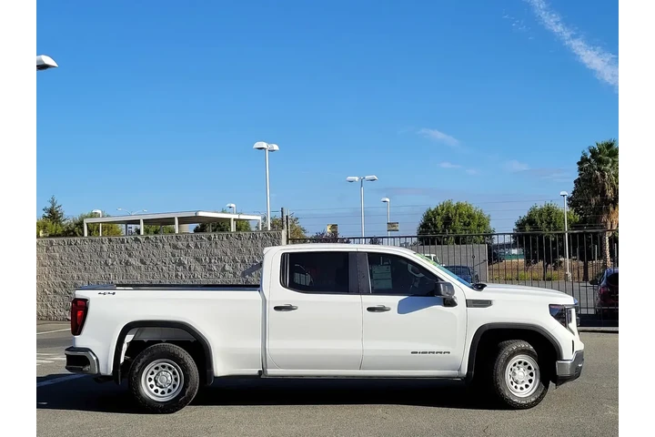 $33000 : GMC Sierra 1500 2023 4x4 Pro image 3