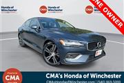 PRE-OWNED 2022 VOLVO S60 B5 I en Madison WV