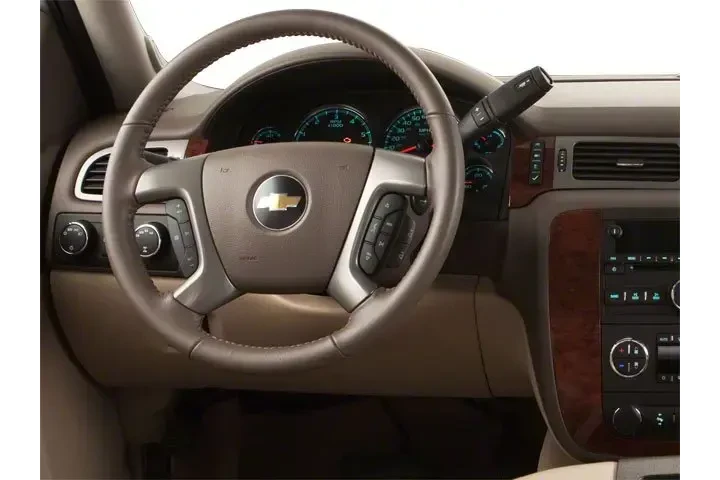 Chevrolet Silverado 1500 201 image 9