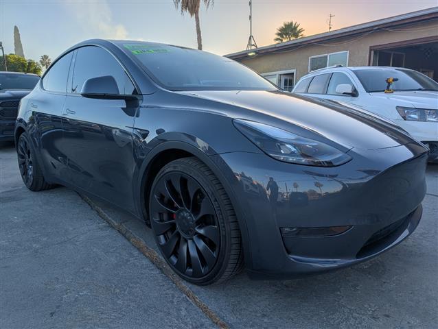 $39995 : 2023 Model Y Performance image 3