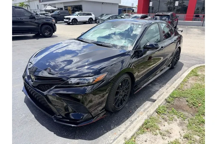 $31991 : Toyota Camry 2022 XSE V6 4dr image 3