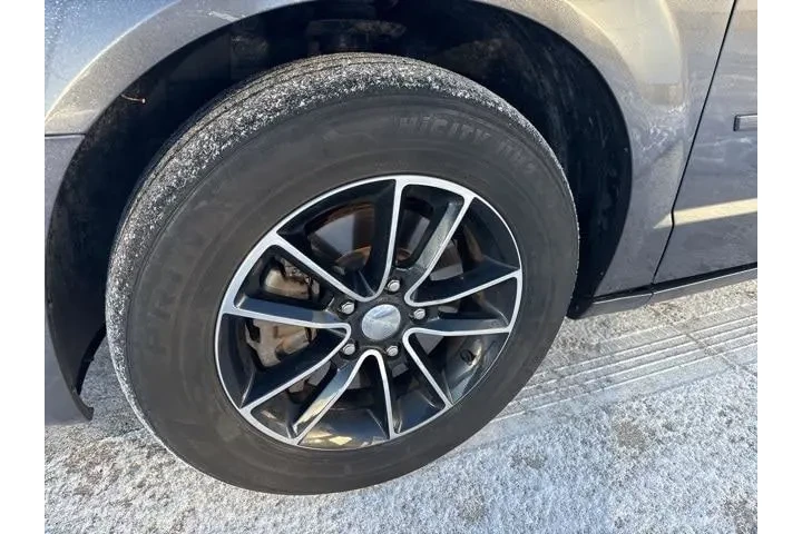 $9000 : Dodge Grand Caravan 2017 GT image 3