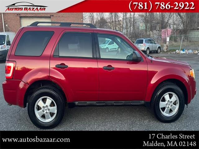 $3900 : Used 2011 Escape 4WD 4dr XLT image 6