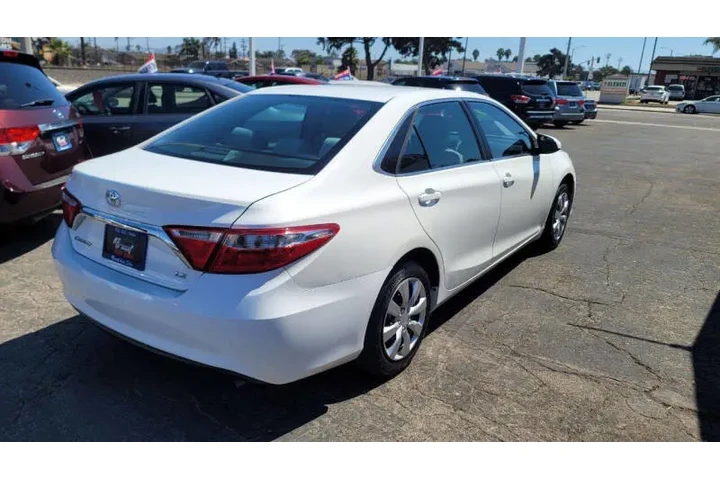 $13995 : 2015 Camry LE image 4