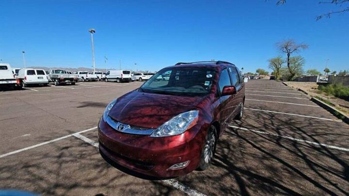 $7997 : 2009 Sienna Limited image 1