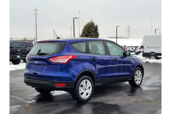 $11595 : Ford Escape 2016 S 4dr SUV image 4