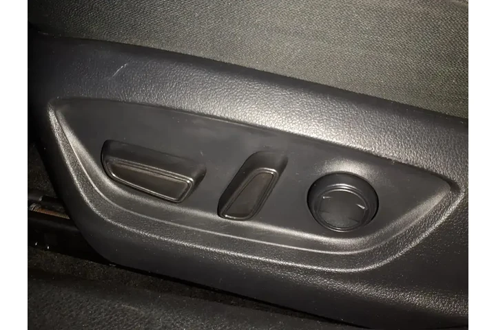 $15928 : Toyota Camry 2019 SE 4dr Sed image 9