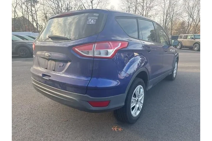 $9488 : Ford Escape 2016 S 4dr SUV image 5