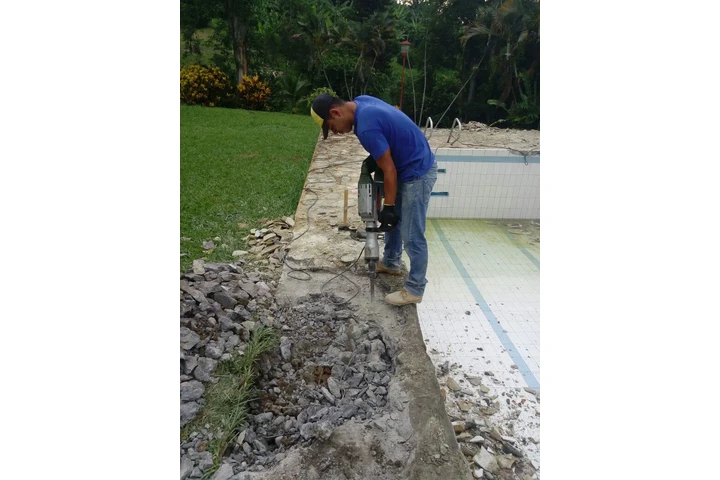 Construcción de piscinas,casas image 4