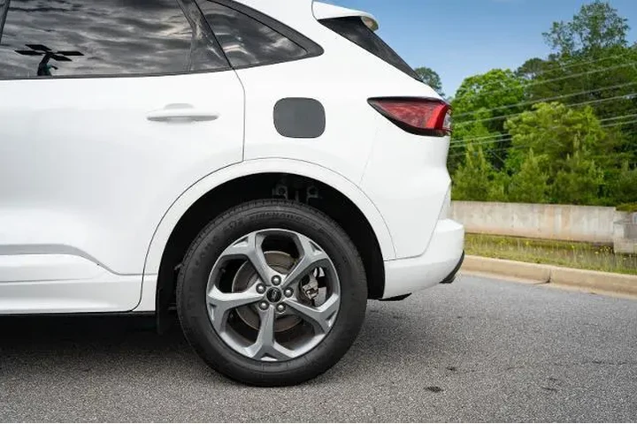 $25874 : Ford Escape 2023 AWD ST-Line image 6