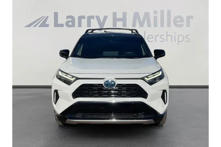 Toyota RAV4 Hybrid 2024 AWD image 8