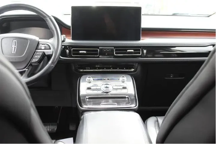 $35260 : Lincoln Nautilus 2022 AWD Re image 9
