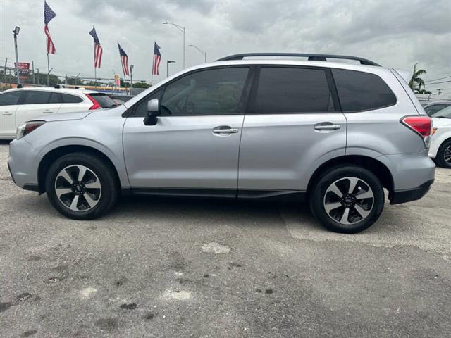 $9875 : 2017 Forester 2.5i Premium image 5