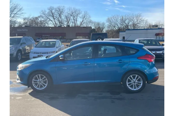 $7452 : 2017 Focus SE image 9