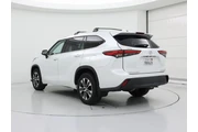 $37998 : Toyota Highlander 2022 AWD X thumbnail