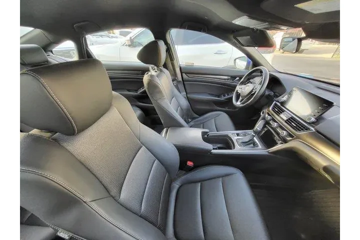 $19491 : Honda Accord 2018 Sport 4dr image 8