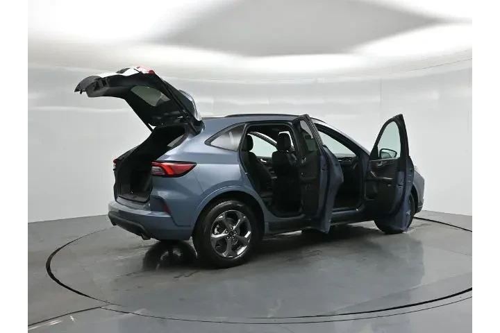 $18876 : Ford Escape 2023 ST-Line 4dr image 6